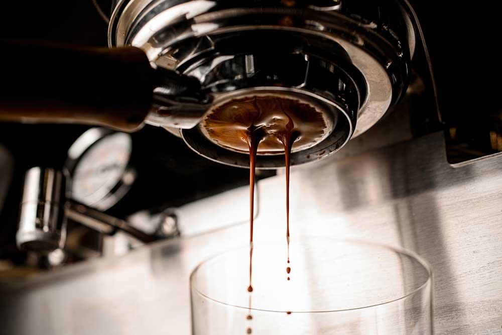 Do You Want to Make the Perfect Espresso? Here's How to Adjust Your Dial! - Aperture Coffee
